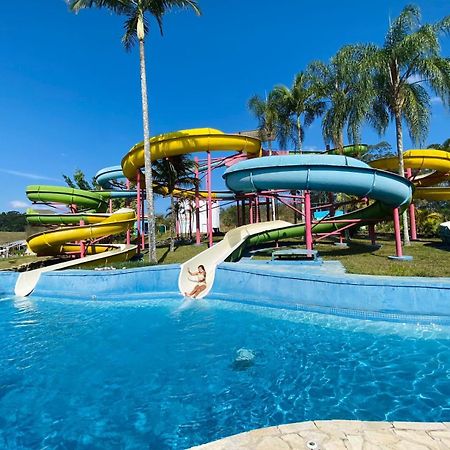Flat Particular Adeias Das Aguas Park Resort Barra do Pirai Exterior photo