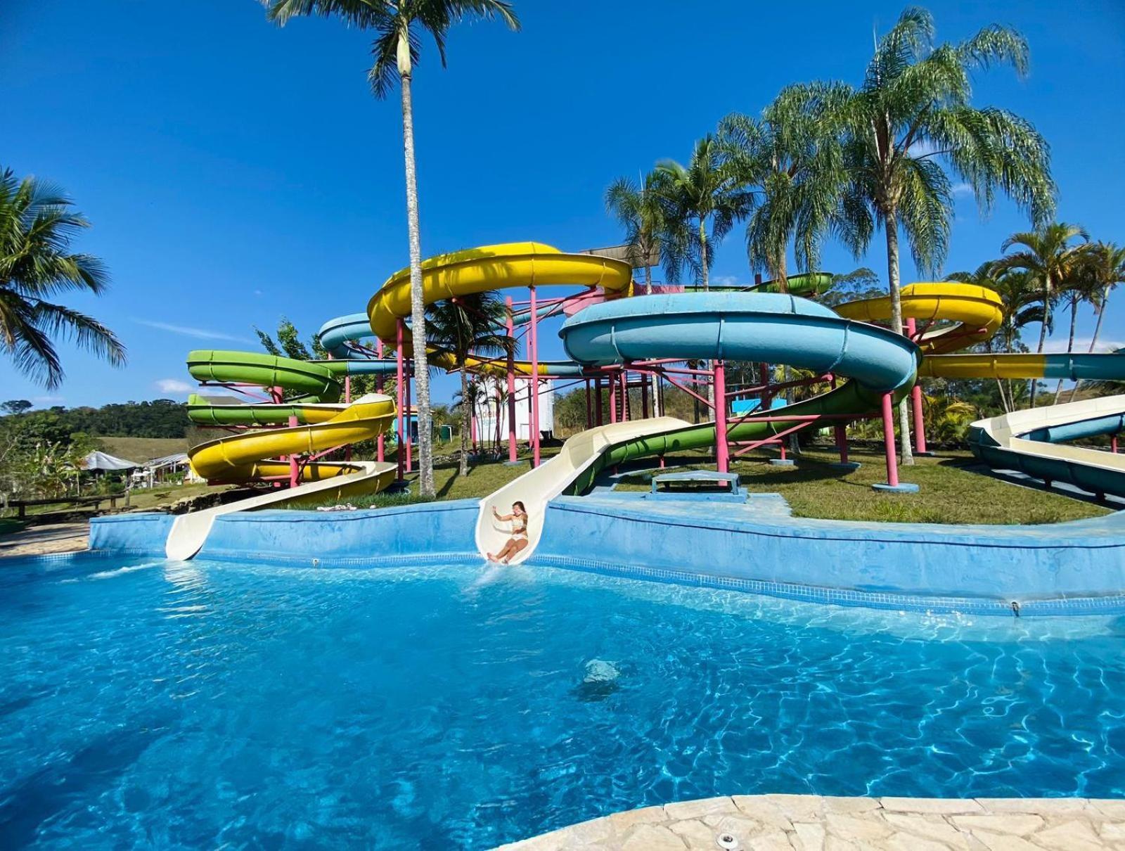 Flat Particular Adeias Das Aguas Park Resort Barra do Pirai Exterior photo